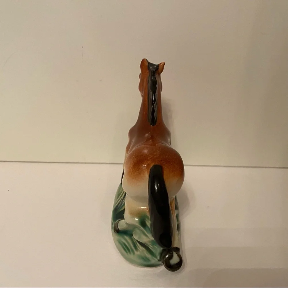 HORSE FIGURINE FIGURE CHINA PORCELAIN BROWN GREEN VINTAGE EQUINE HOME ACCENT